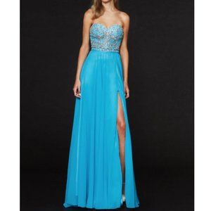 NWT Turquoise Strapless Sweetheart neckline